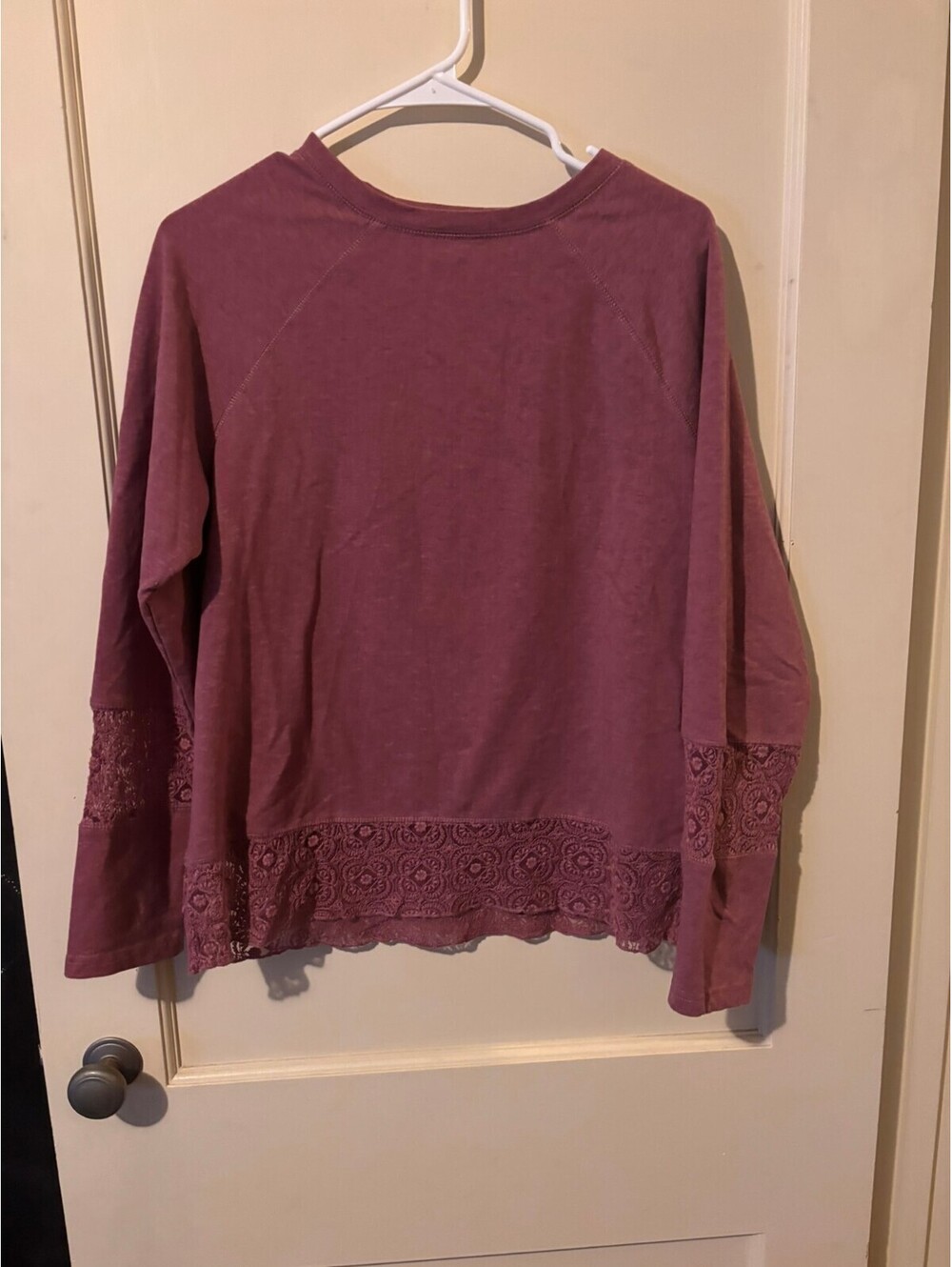 Sahalie Medium Purple Long Sleeve Top with Lace Trim